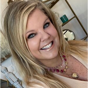 Meet your Posher, Cindy